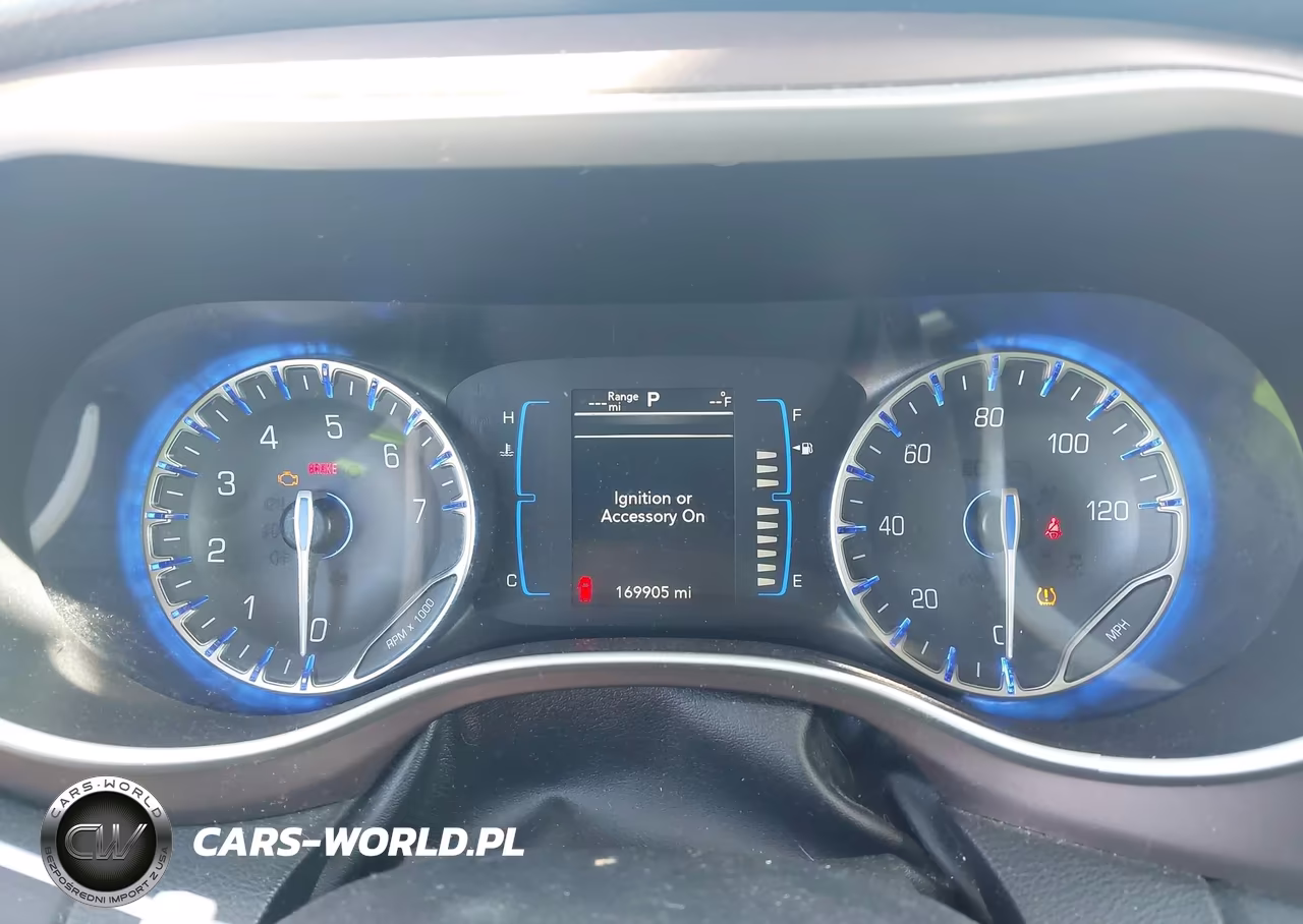 2017 Chrysler Pacifica Touring-L VIN:2C4RC1BG7HR524388 - 7