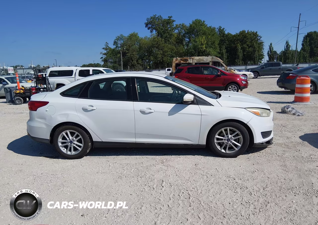 2016 Ford Focus Se VIN:1FADP3F24GL330813 - 13