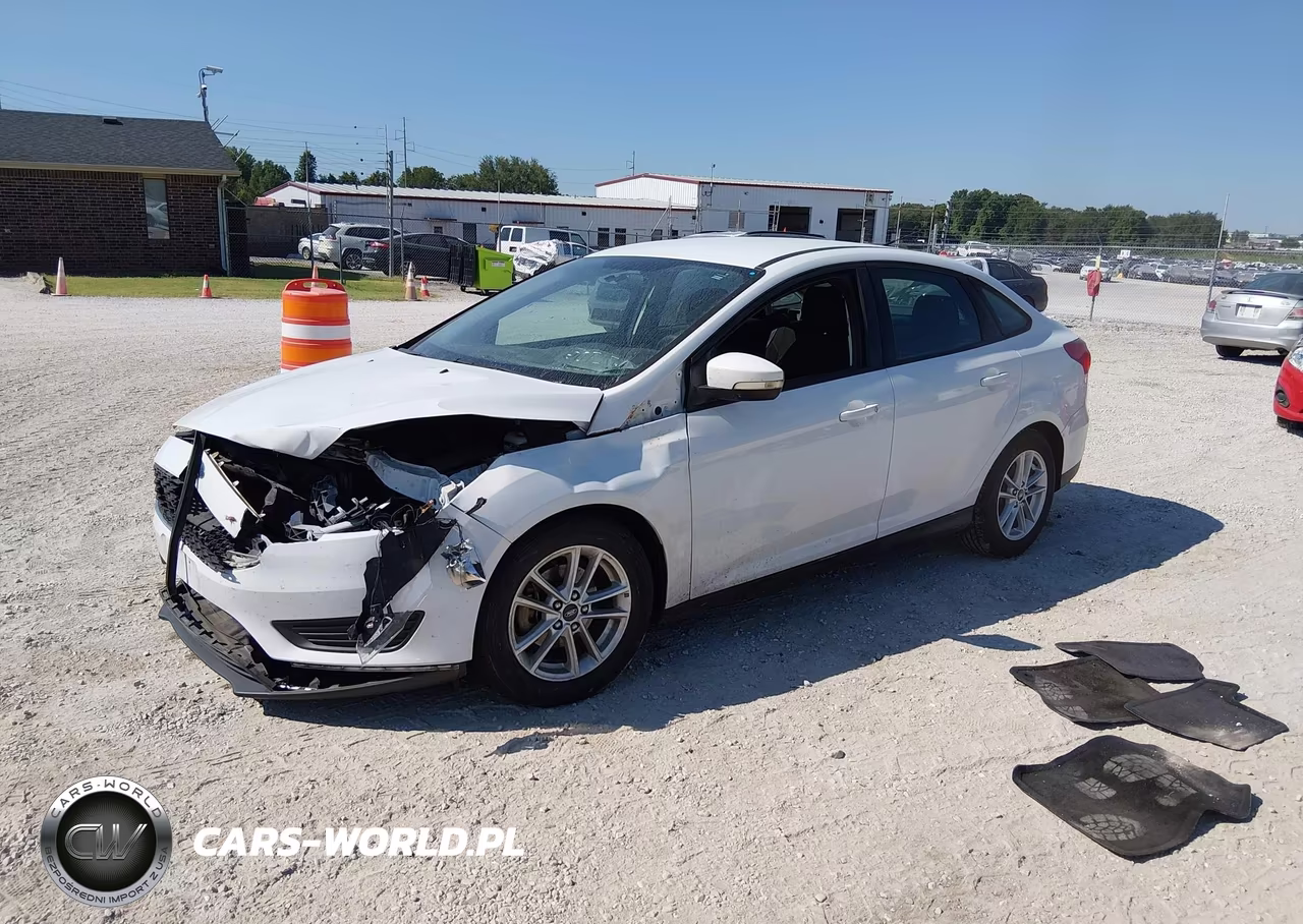 2016 Ford Focus Se VIN:1FADP3F24GL330813 - 2