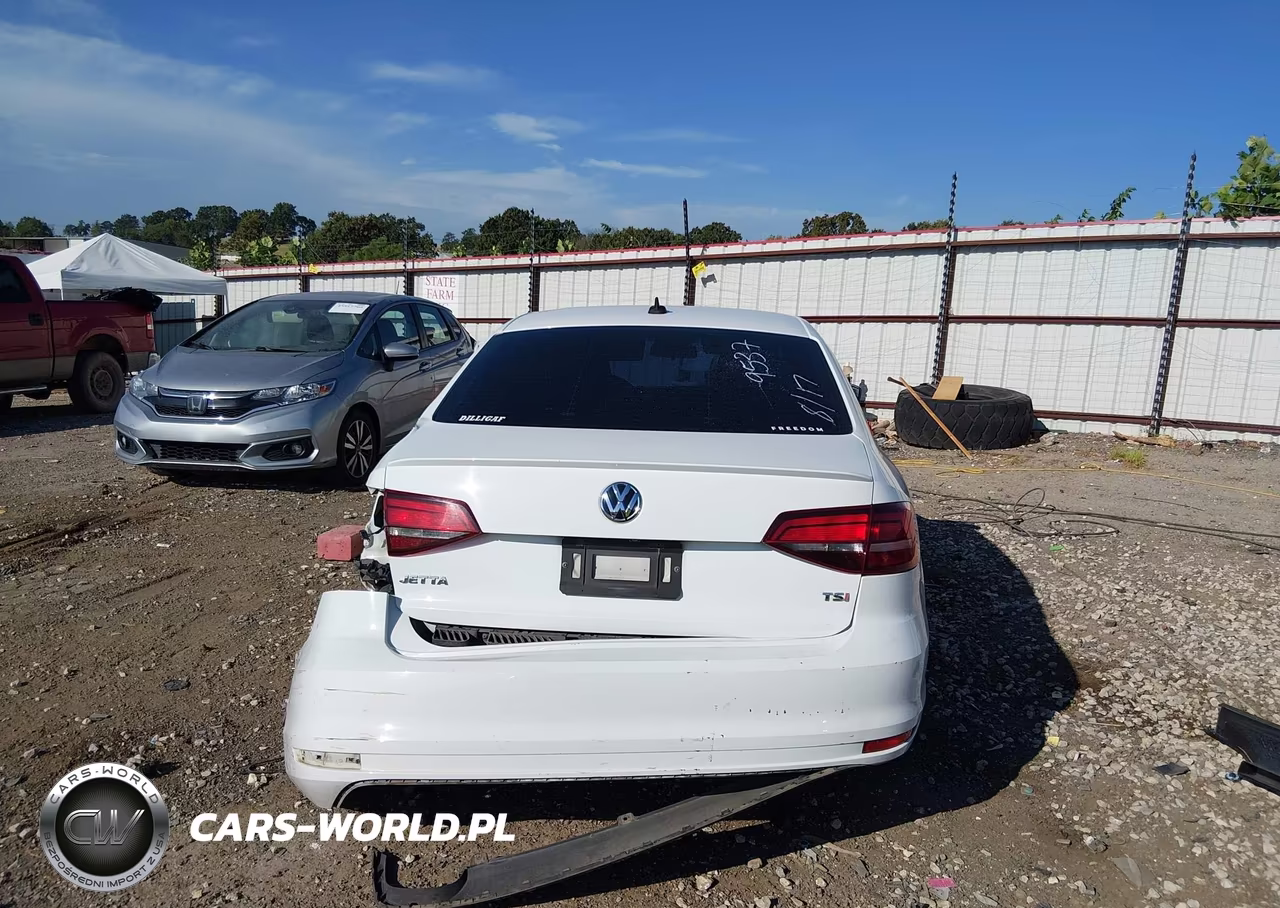 2016 Volkswagen Jetta 1.8T Sport VIN:3VWD17AJ0GM269537 - 16