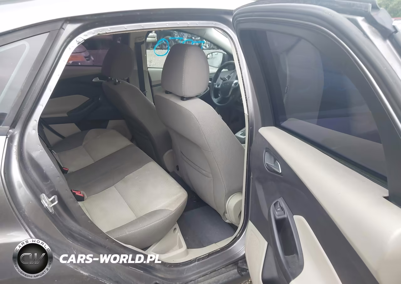2014 Ford Focus Se VIN:1FADP3F28EL266451 - 8