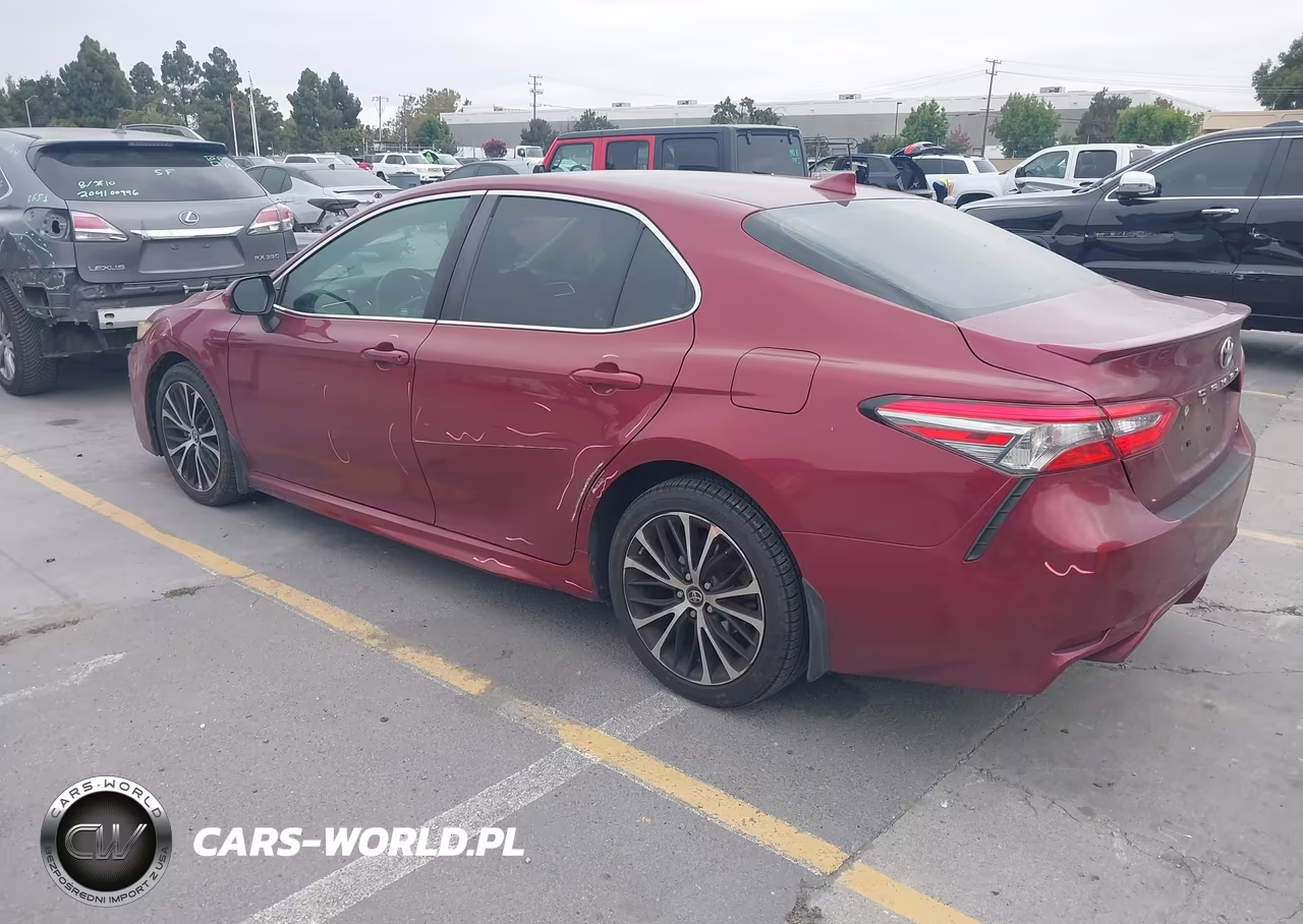2018 Toyota Camry Se VIN:4T1B11HK6JU656663 - 3