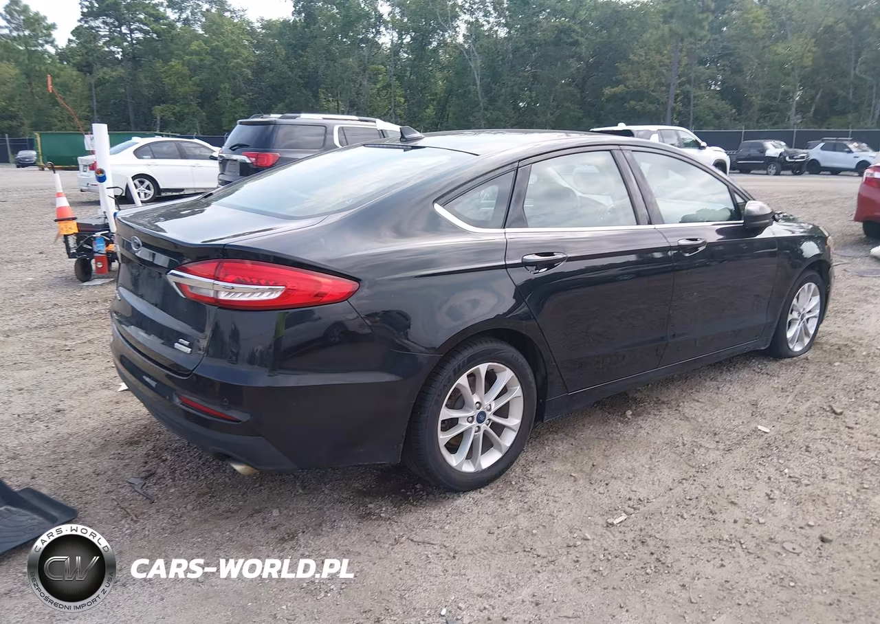 2019 Ford Fusion Se VIN:3FA6P0HD2KR246523 - 4