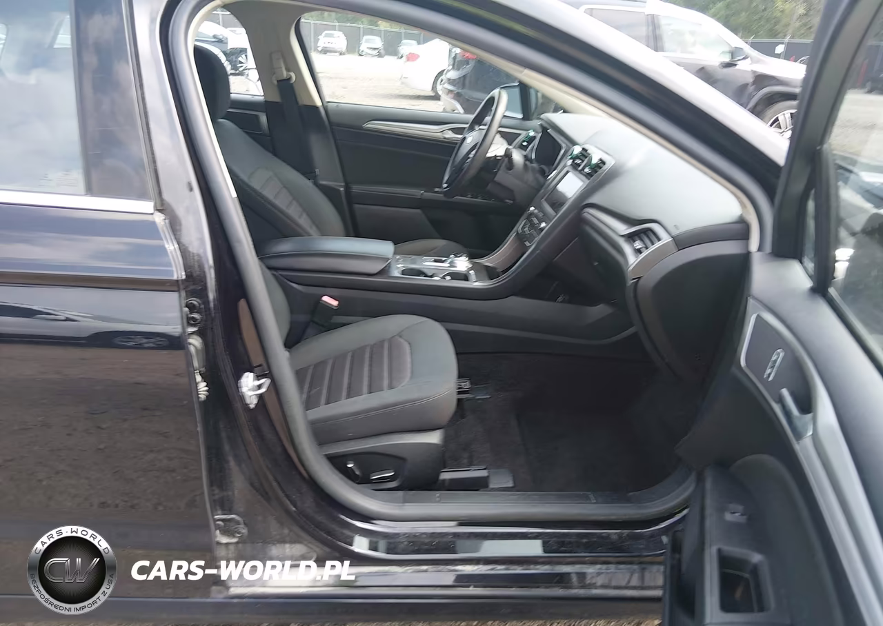 2019 Ford Fusion Se VIN:3FA6P0HD2KR246523 - 5