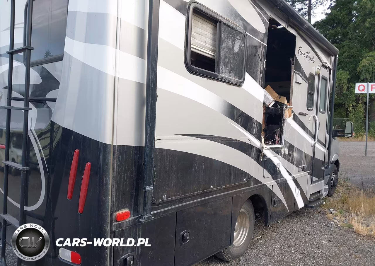 2010 Freightliner Sprinter 3500 VIN:WDPPF4CC1A9456878 - 4