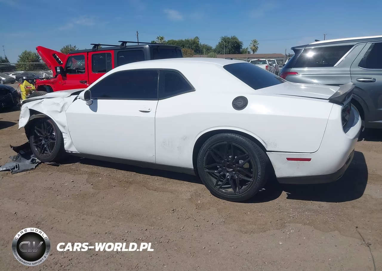 2019 Dodge Challenger Sxt VIN:2C3CDZAG1KH751015 - 3