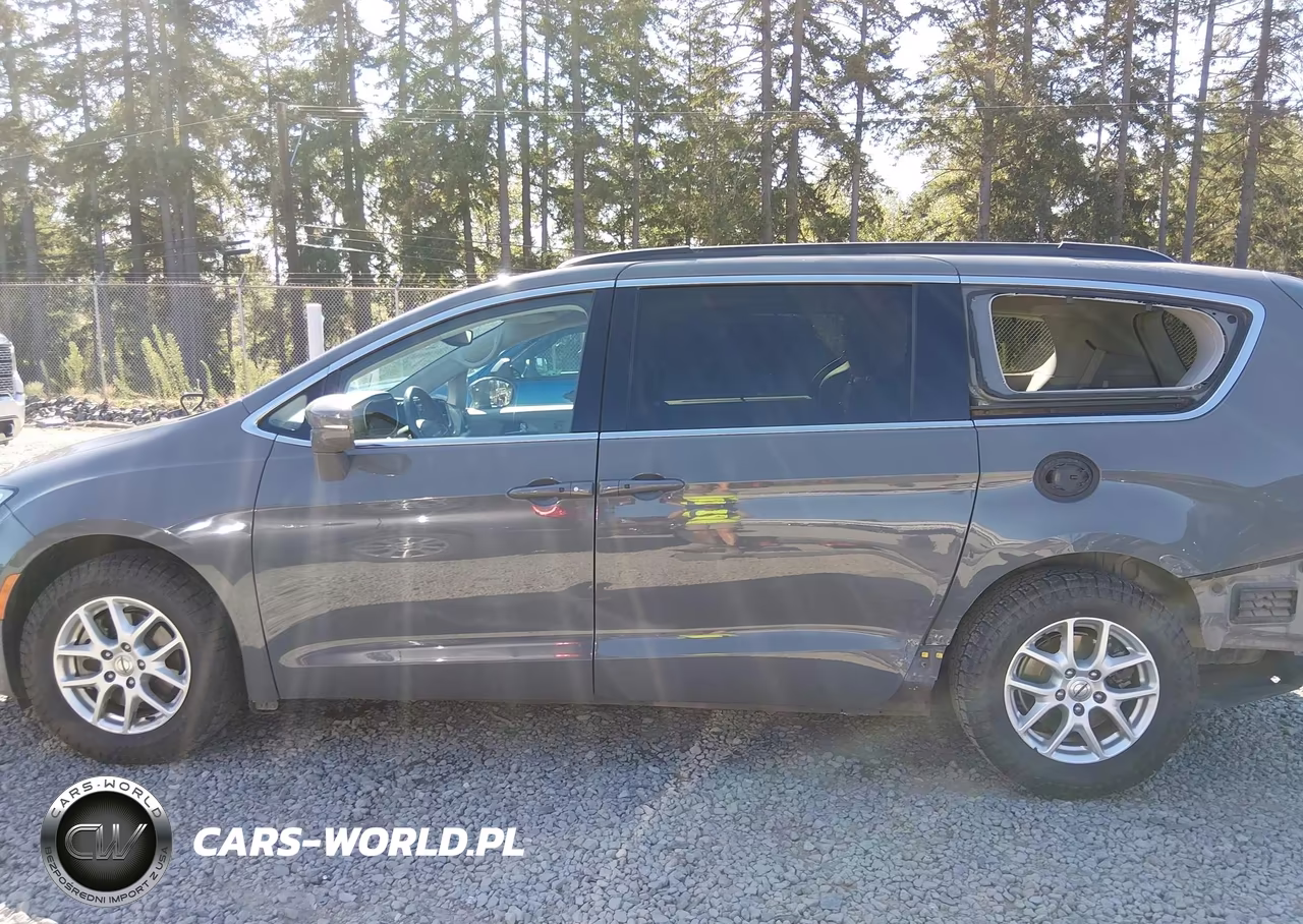 2022 Chrysler Pacifica Touring L VIN:2C4RC1BG6NR127637 - 15