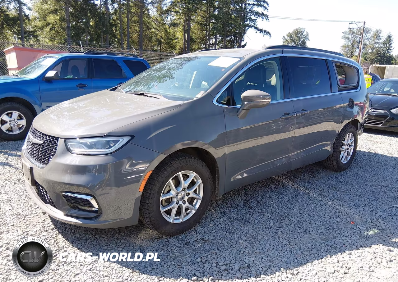 2022 Chrysler Pacifica Touring L VIN:2C4RC1BG6NR127637 - 2
