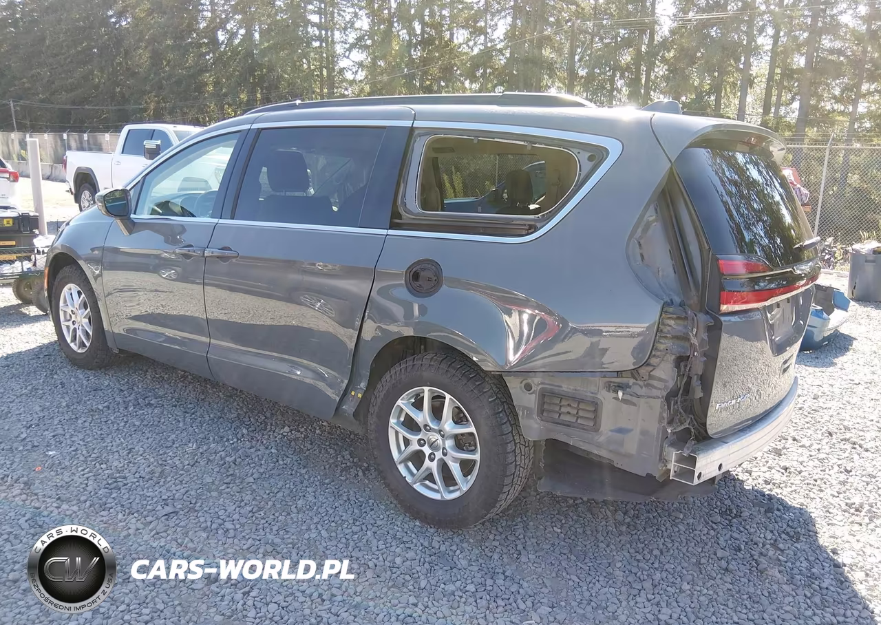 2022 Chrysler Pacifica Touring L VIN:2C4RC1BG6NR127637 - 3