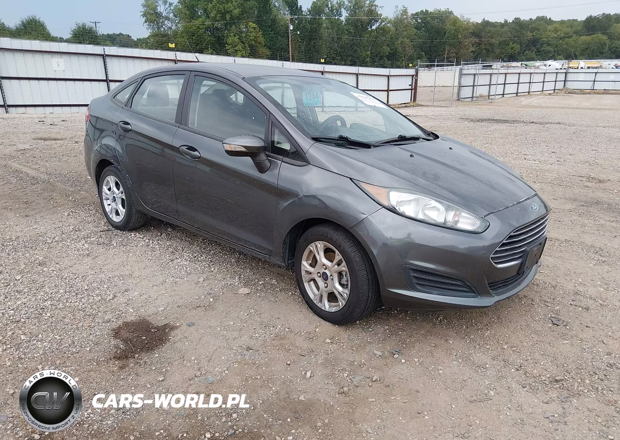 2015 Ford Fiesta Se – zdjęcie 1 z 12