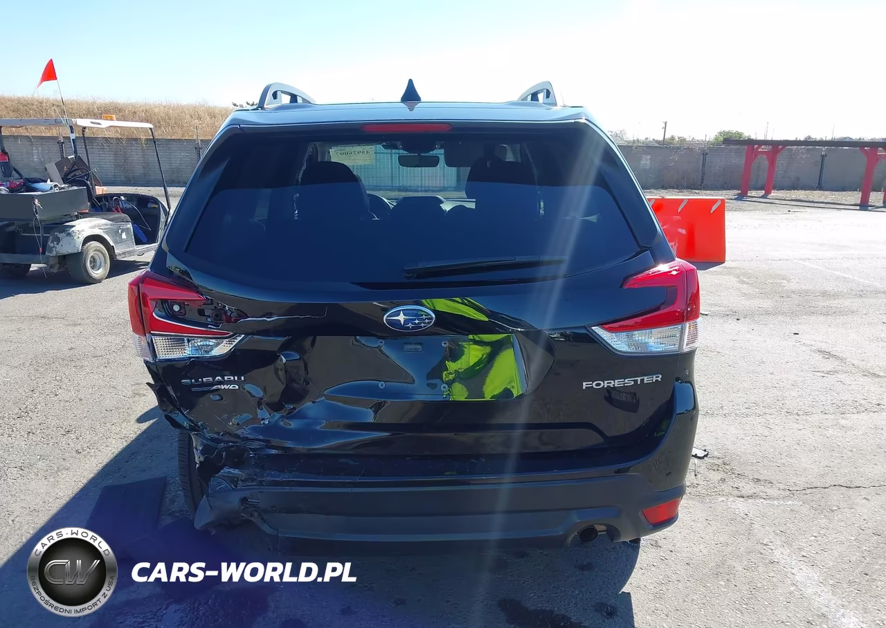 2024 Subaru Forester Premium VIN:JF2SKADC5RH421807 - 16