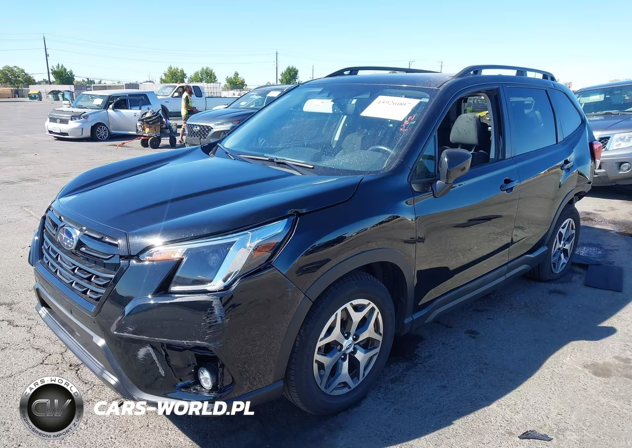2024 Subaru Forester Premium VIN:JF2SKADC5RH421807 - 2