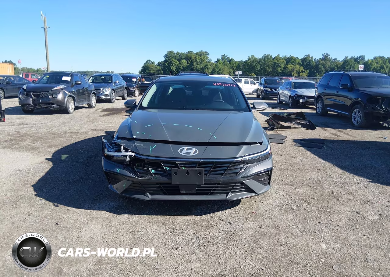 2026 Hyundai Elantra Limited VIN:KMHLP4DG7TU117865 - 13