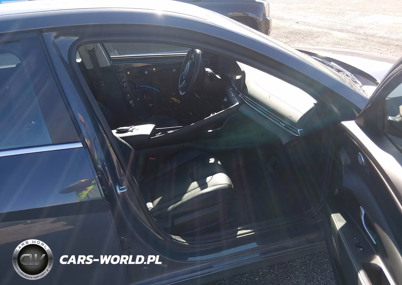 2026 Hyundai Elantra Limited VIN:KMHLP4DG7TU117865 - 5