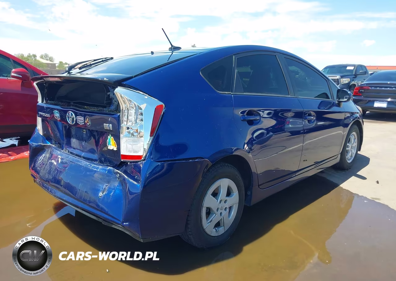 2011 Toyota Prius Three VIN:JTDKN3DU0B1410707 - 4