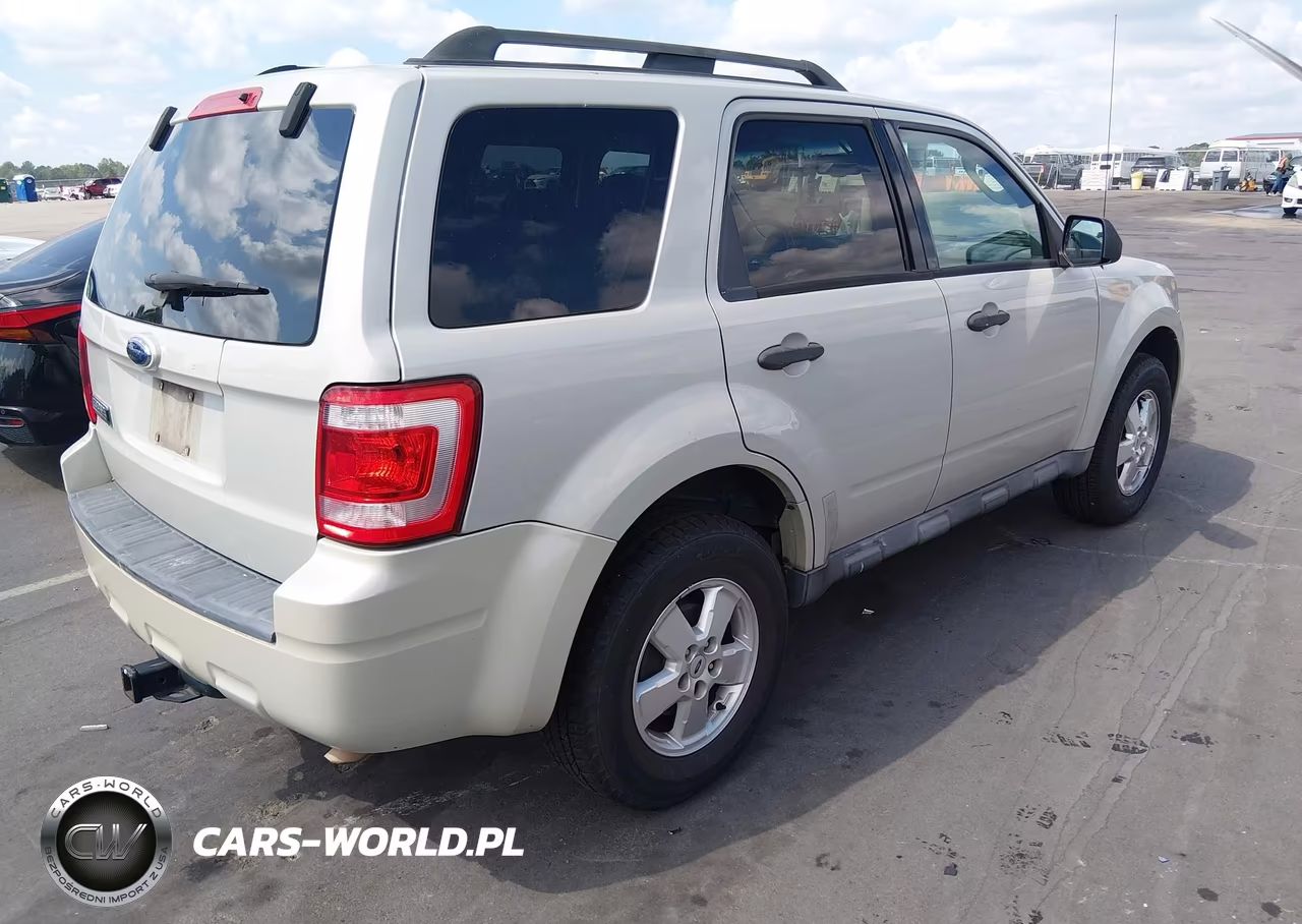 2009 Ford Escape Xlt VIN:1FMCU03729KD01361 - 4