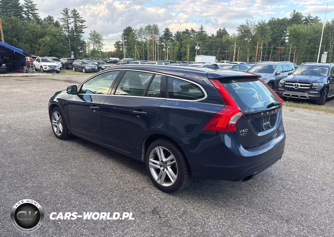 2015 Volvo V60 Premier VIN:YV140MEK6F1254733 - 3