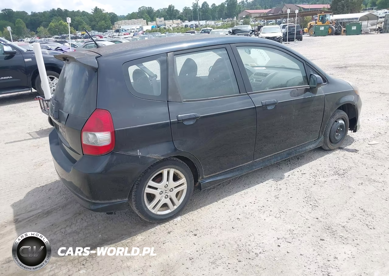 2008 Honda Fit Sport VIN:JHMGD37648S049330 - 4