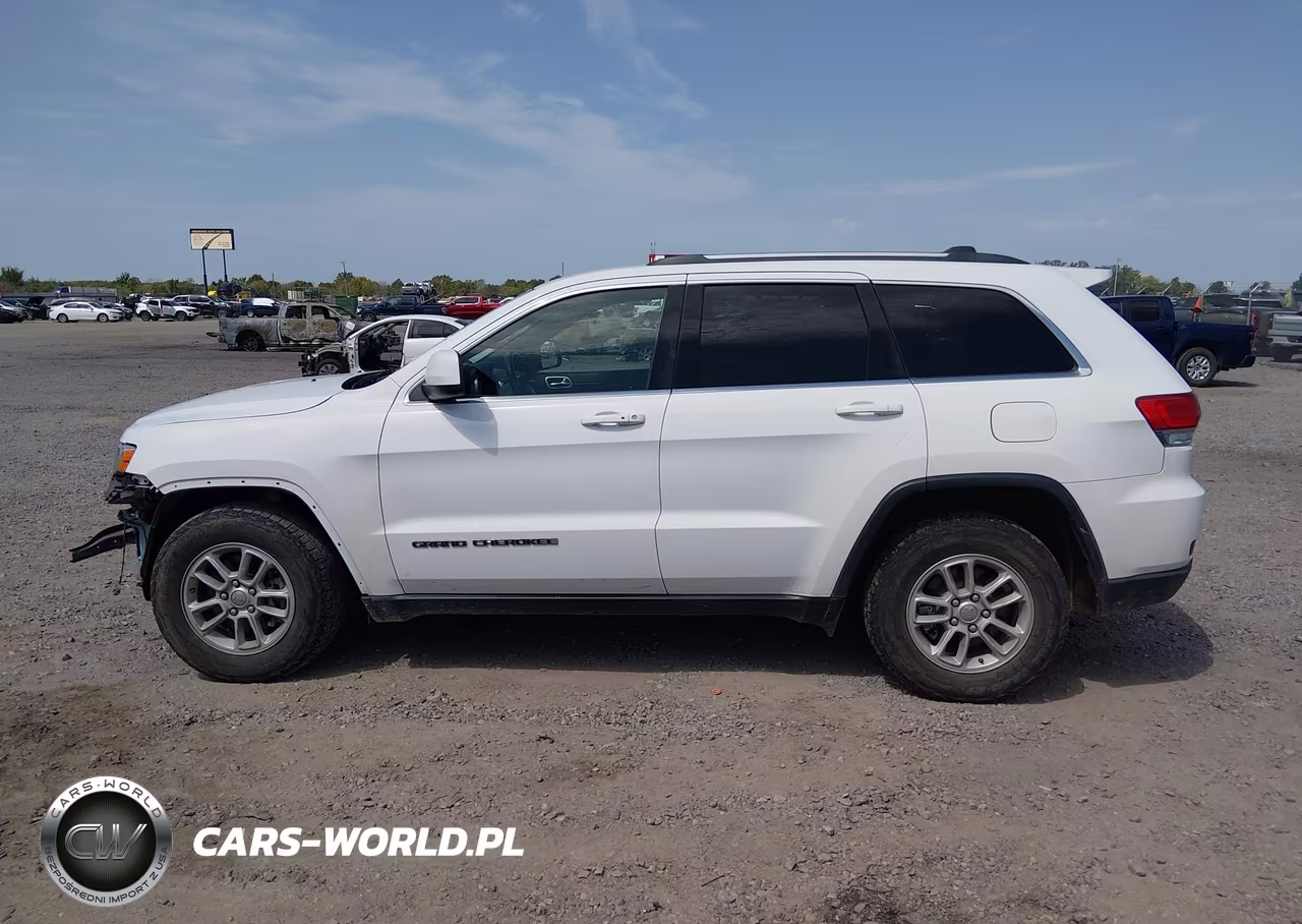 2018 Jeep Grand Cherokee Laredo E 4X2 VIN:1C4RJEAG2JC442744 - 15