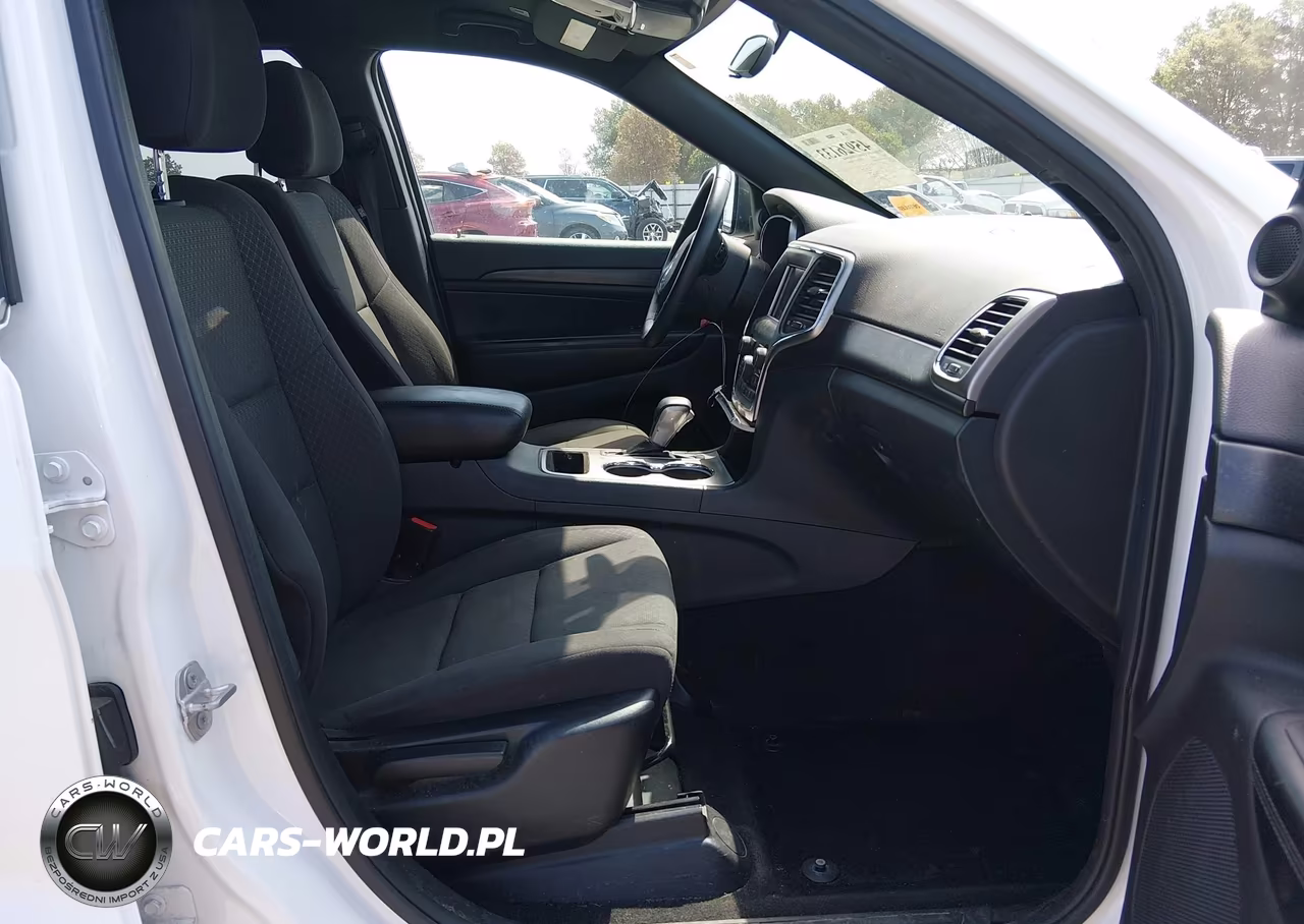 2018 Jeep Grand Cherokee Laredo E 4X2 VIN:1C4RJEAG2JC442744 - 5
