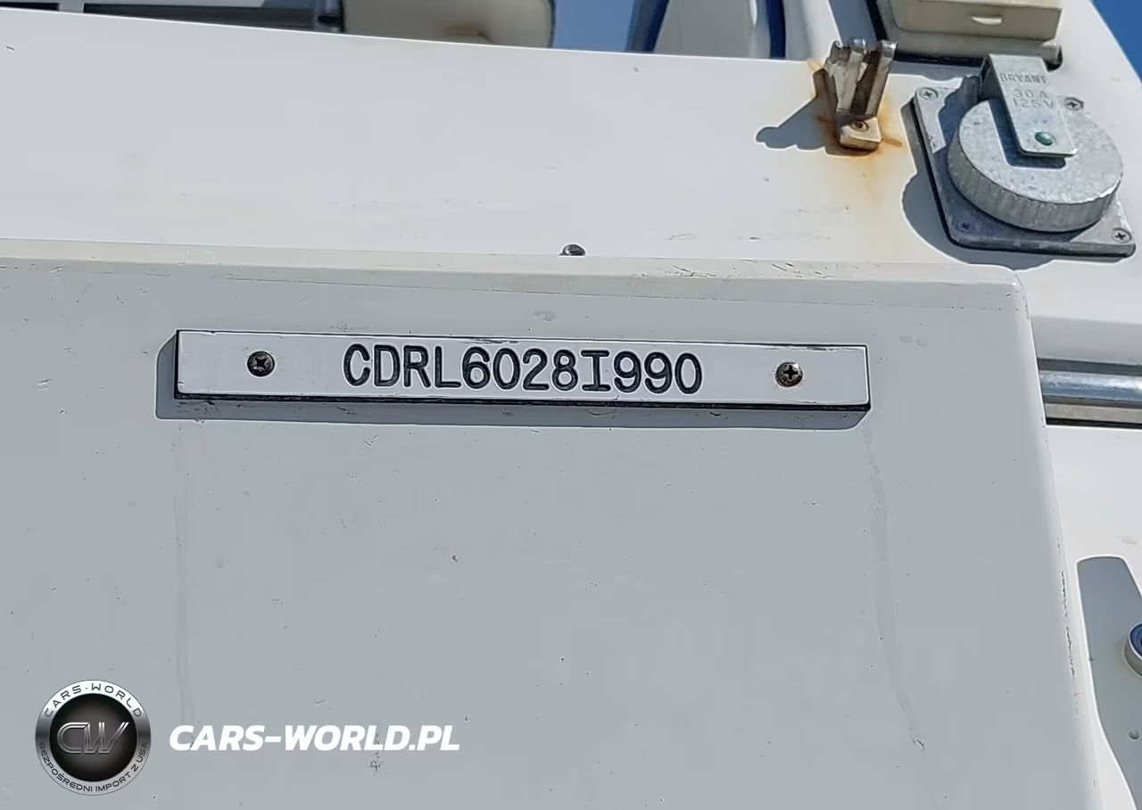 1990 Carver 3067 Santego VIN:CDRL6028I990 - 9