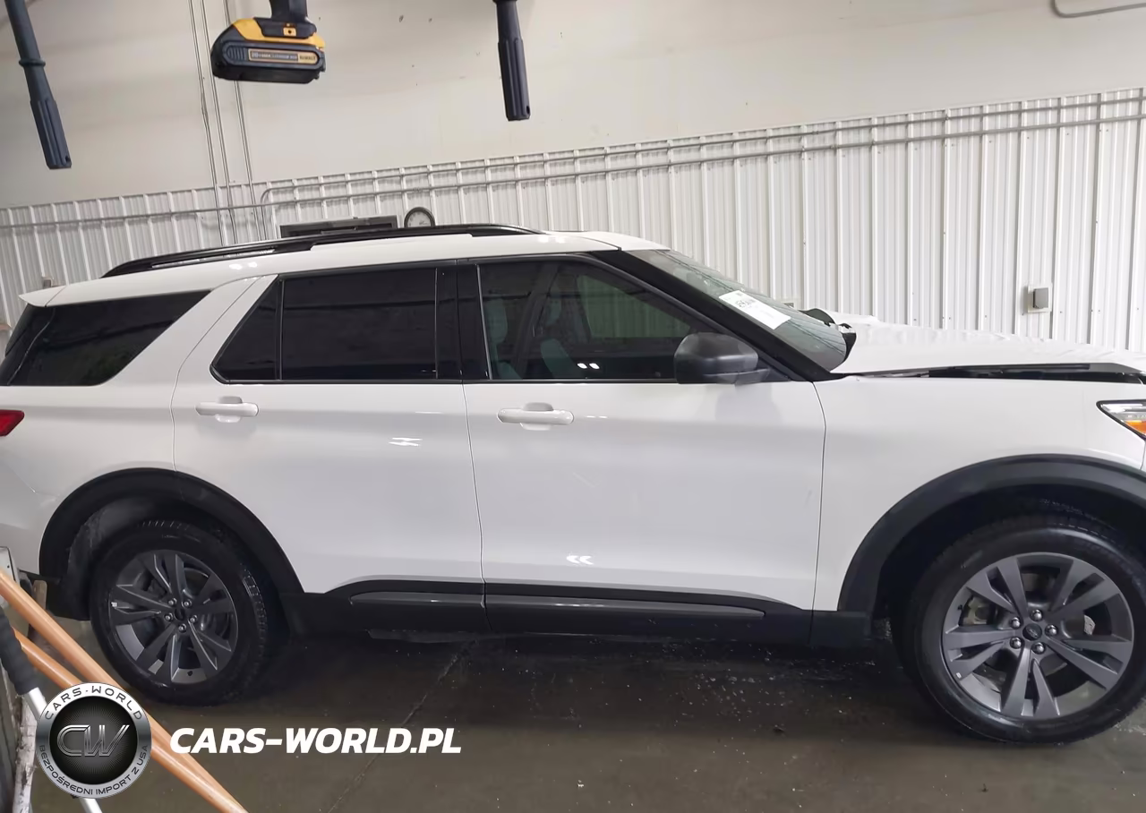 2021 Ford Explorer Xlt VIN:1FMSK8DH1MGA17464 - 13