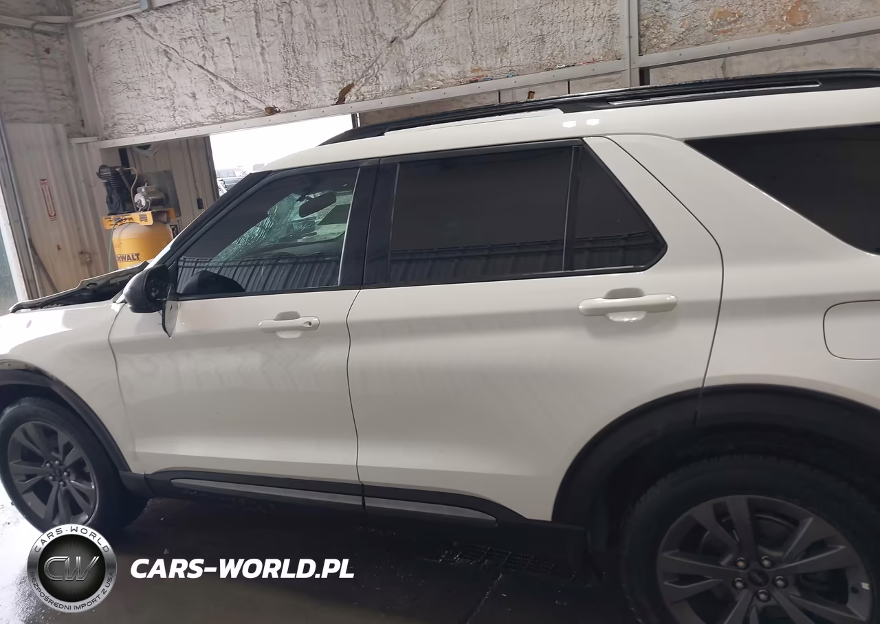 2021 Ford Explorer Xlt VIN:1FMSK8DH1MGA17464 - 14