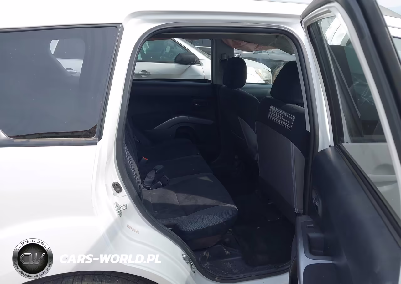 2009 Mitsubishi Outlander Es VIN:JA4LT21W89Z006182 - 8