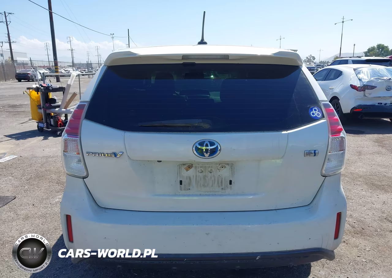 2017 Toyota Prius V Four VIN:JTDZN3EU1HJ062082 - 16