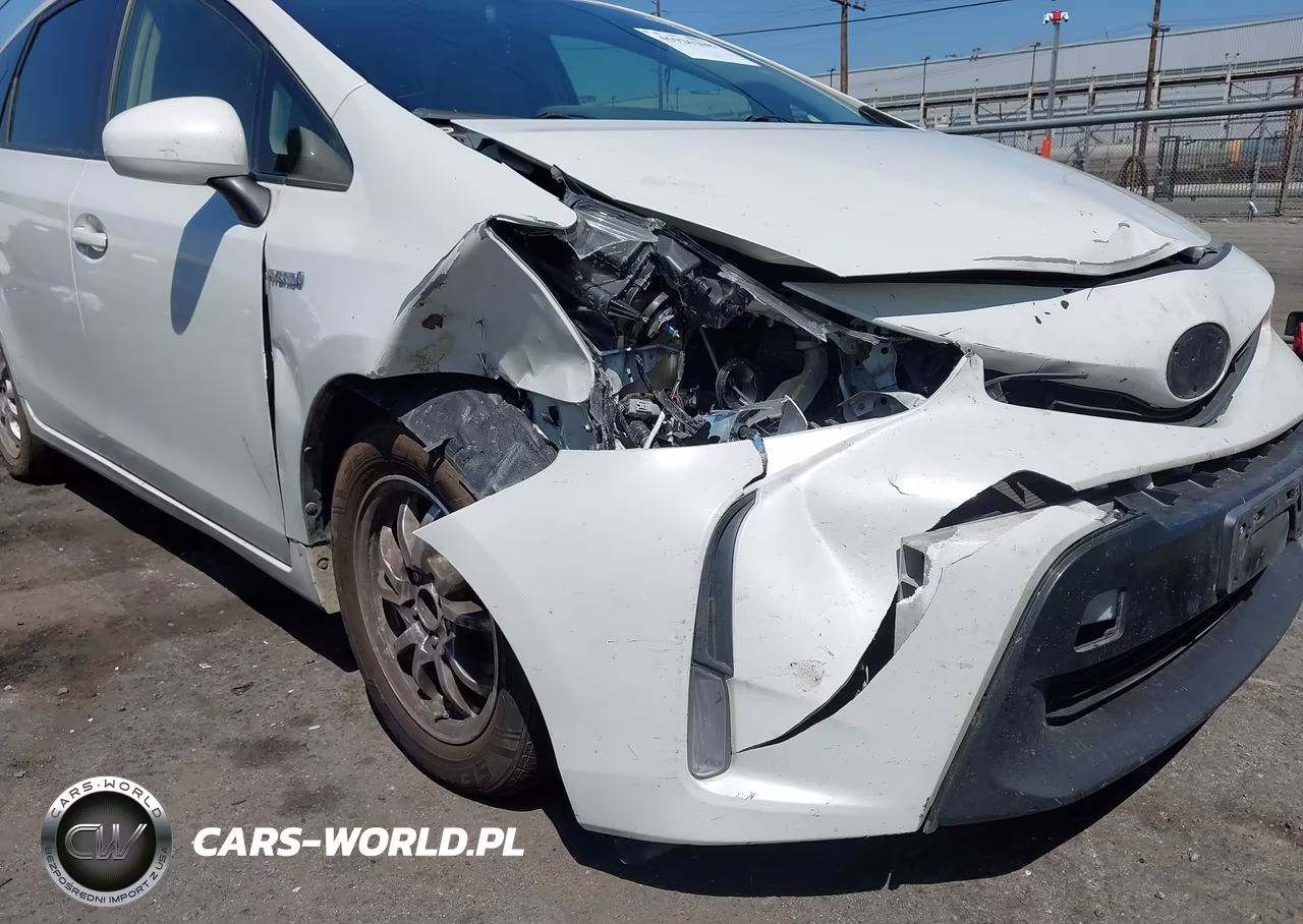 2017 Toyota Prius V Four VIN:JTDZN3EU1HJ062082 - 6