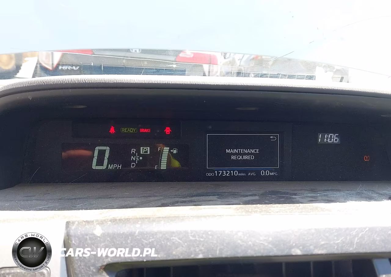 2017 Toyota Prius V Four VIN:JTDZN3EU1HJ062082 - 7