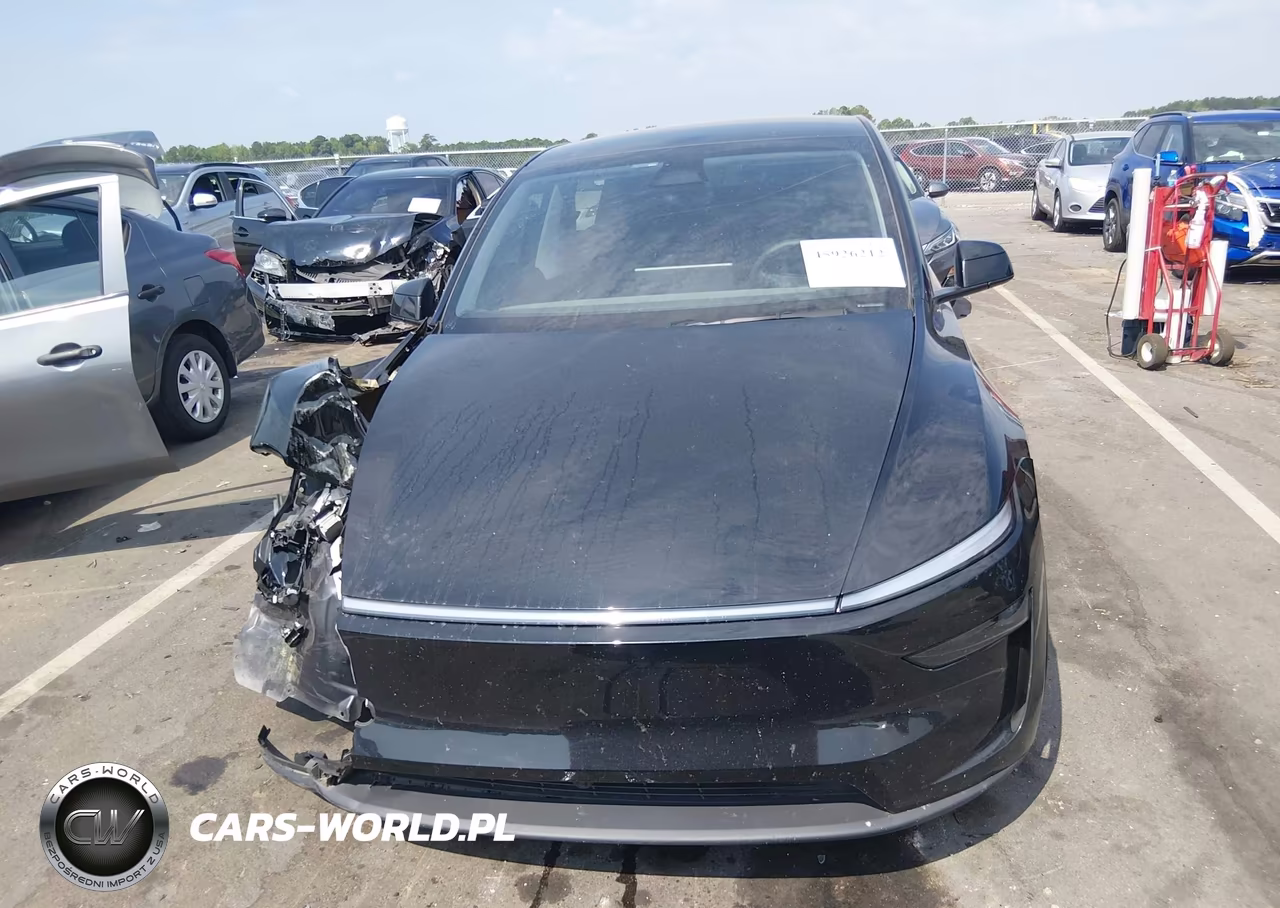 2026 Tesla Model Y All-Wheel Drive-Long Range Launch Series-Premium All-Wheel Drive VIN:7SAYGDEE2TA488402 - 10