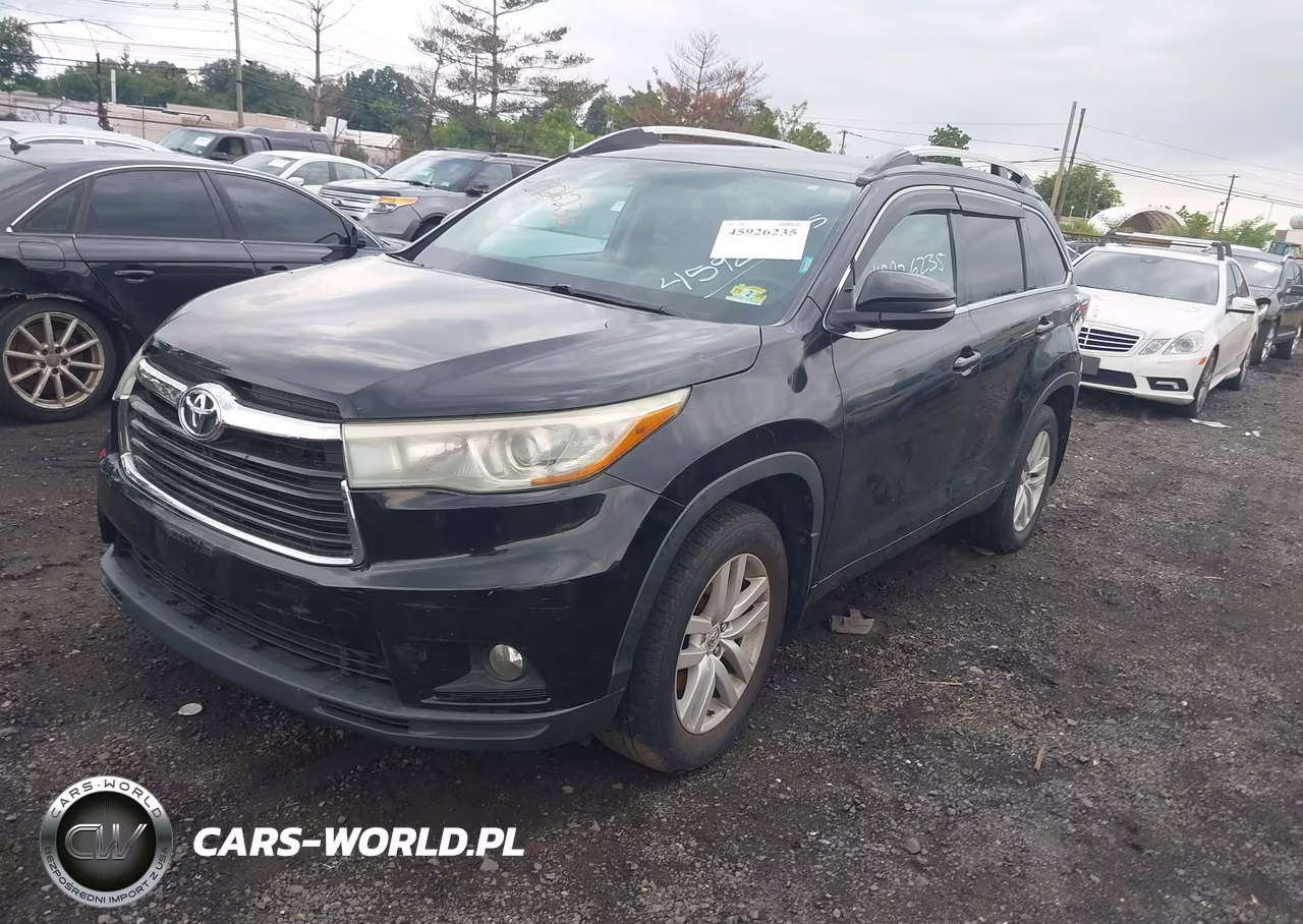 2015 Toyota Highlander Le V6 VIN:5TDBKRFH1FS163363 - 2