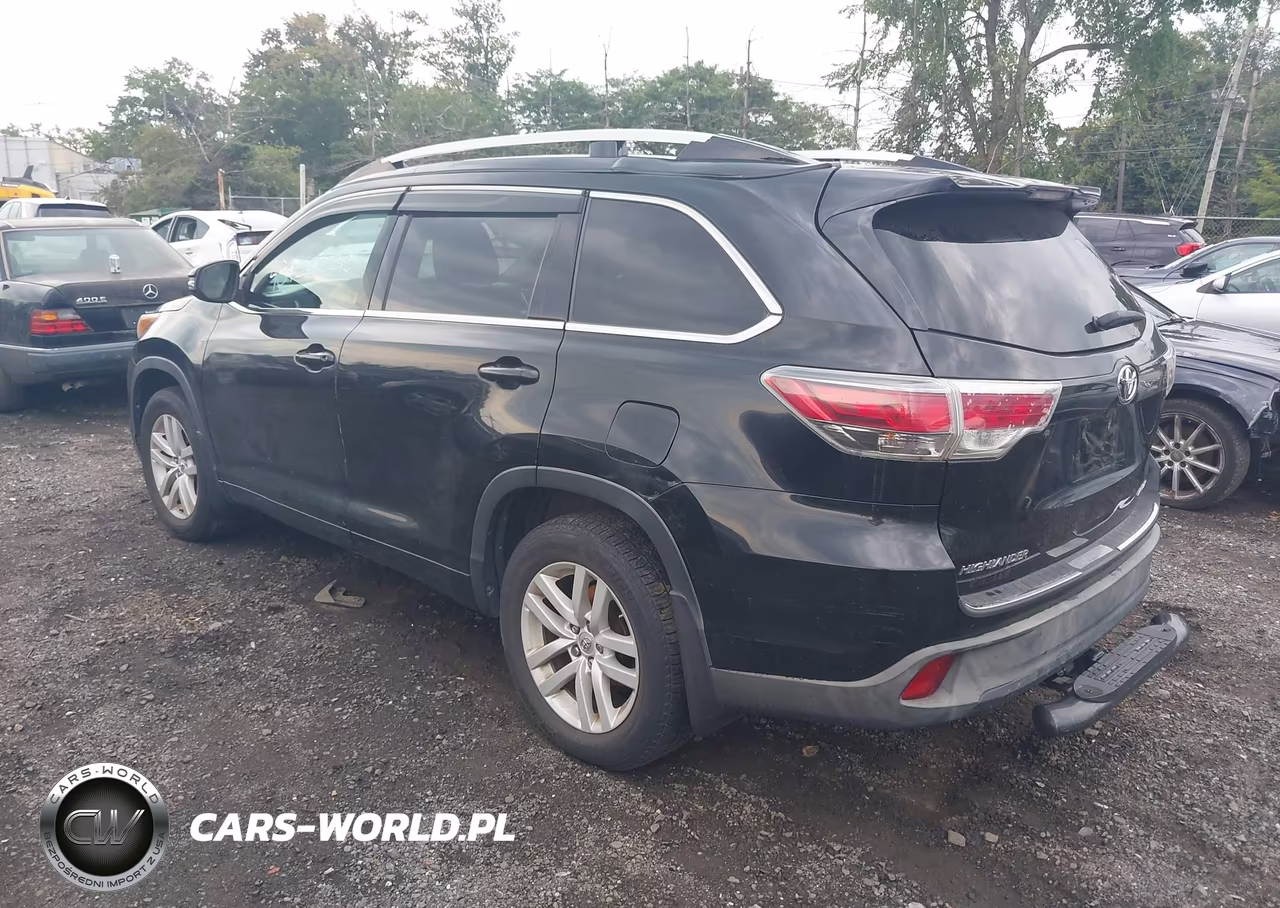 2015 Toyota Highlander Le V6 VIN:5TDBKRFH1FS163363 - 3
