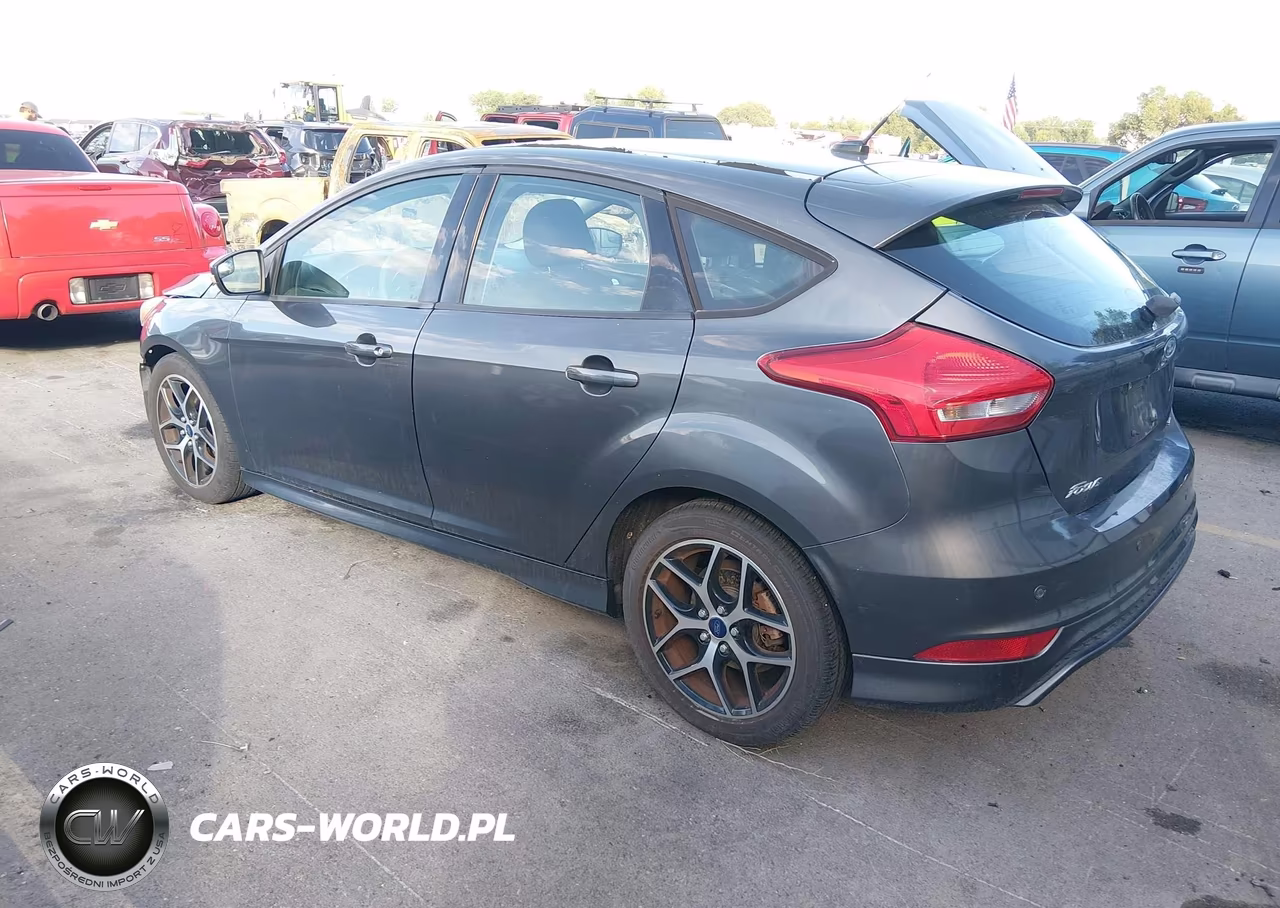 2015 Ford Focus Se VIN:1FADP3K27FL248756 - 3