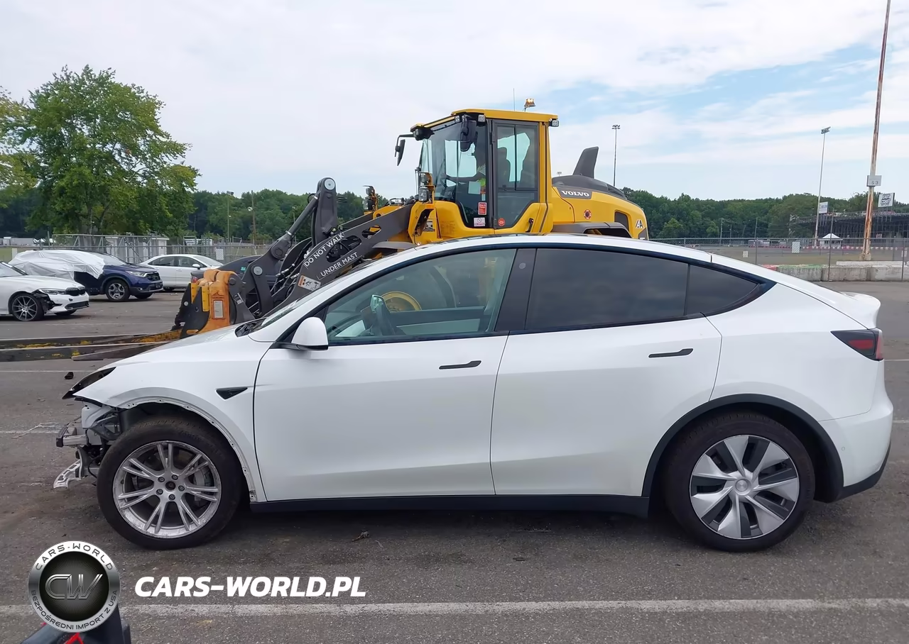 2021 Tesla Model Y Long Range Dual Motor All-Wheel Drive VIN:5YJYGAEE0MF189197 - 14