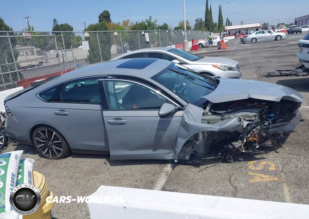 2025 Honda Accord Hybrid Touring VIN:1HGCY2F83SA004881 - 13