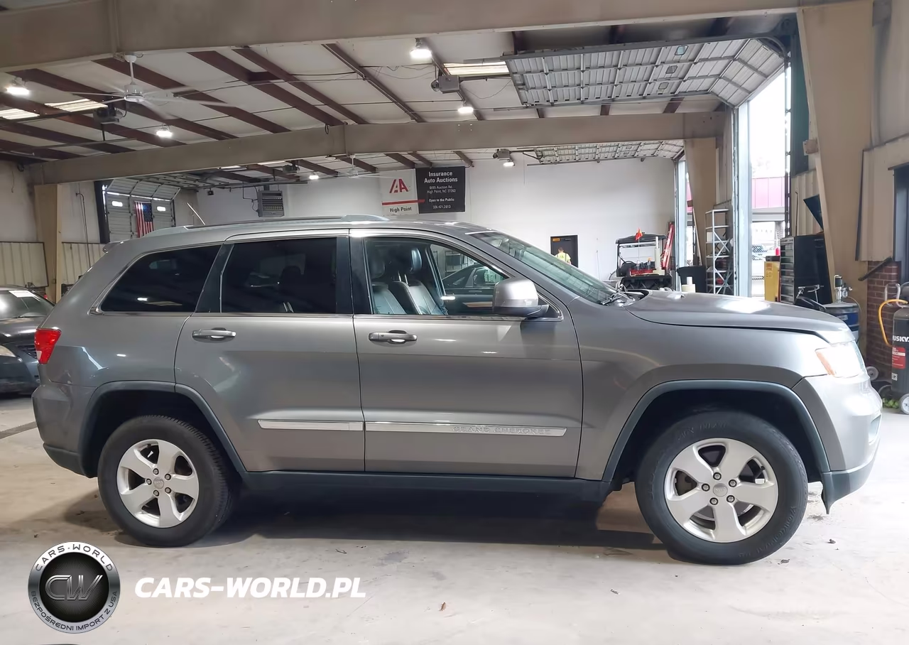 2012 Jeep Grand Cherokee Laredo VIN:1C4RJEAG8CC270951 - 13