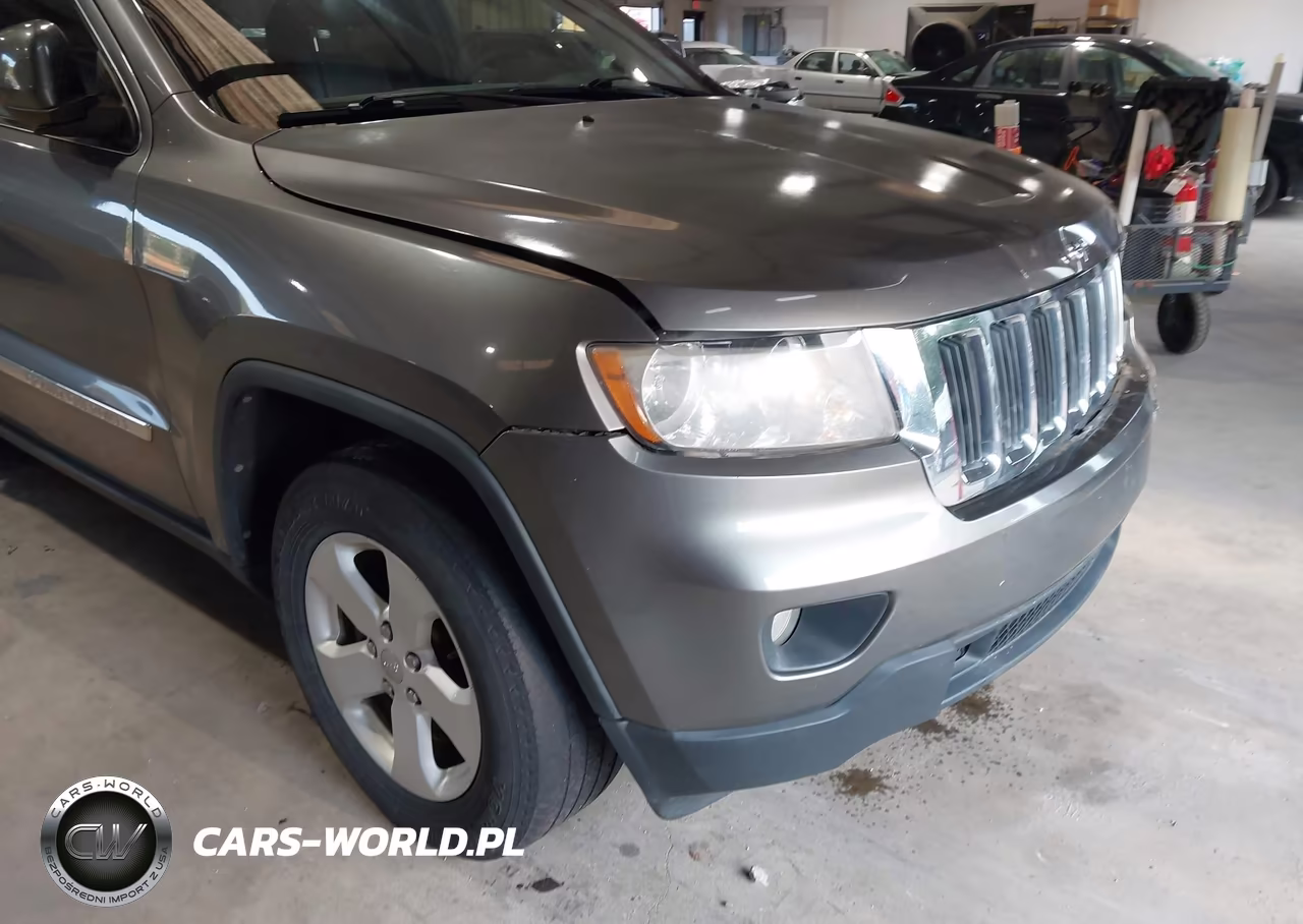 2012 Jeep Grand Cherokee Laredo VIN:1C4RJEAG8CC270951 - 6