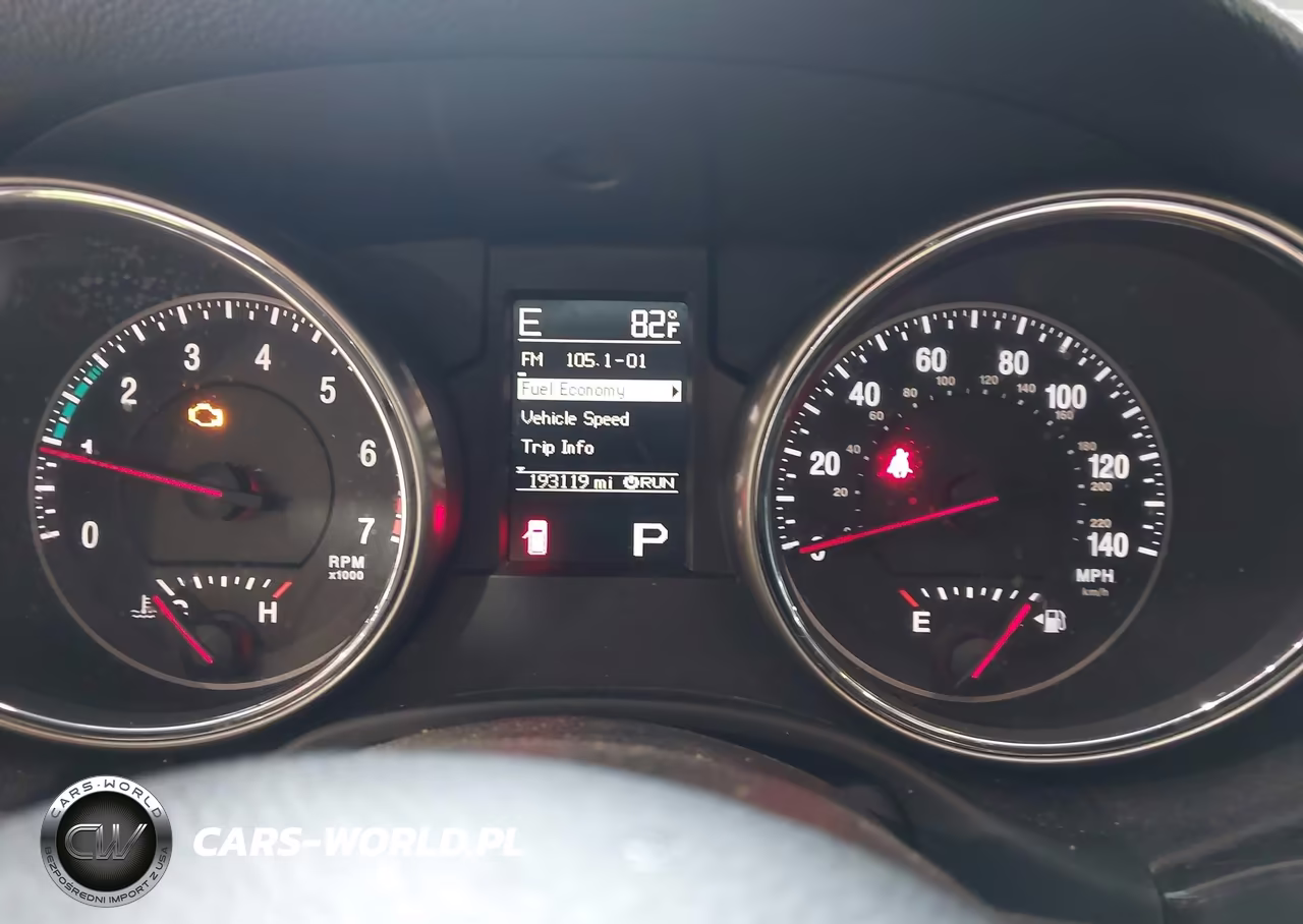 2012 Jeep Grand Cherokee Laredo VIN:1C4RJEAG8CC270951 - 7