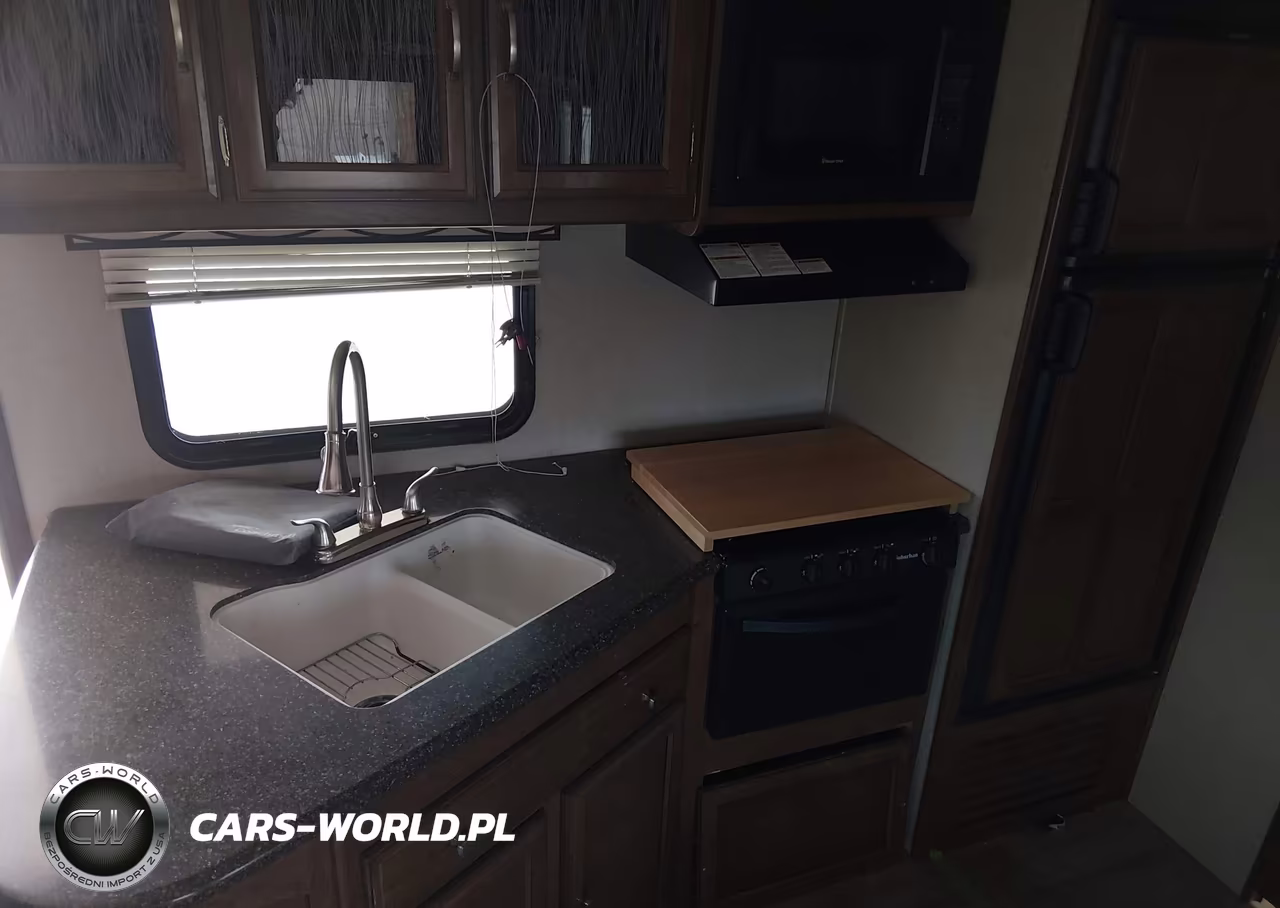 2017 Coachmen By Forest R Freedom Express 231 VIN:5ZT2FEMB7HL001722 - 12