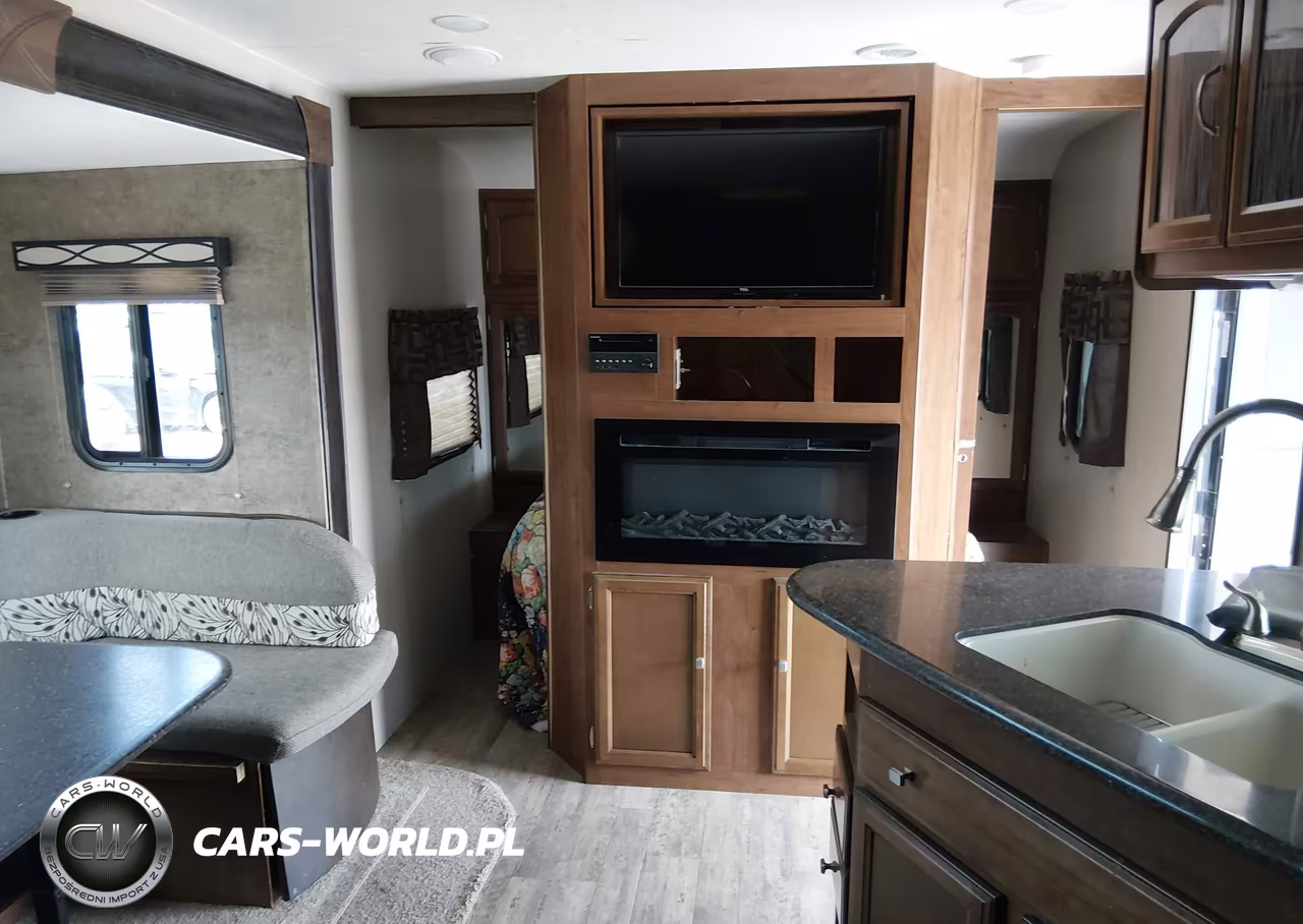 2017 Coachmen By Forest R Freedom Express 231 VIN:5ZT2FEMB7HL001722 - 14