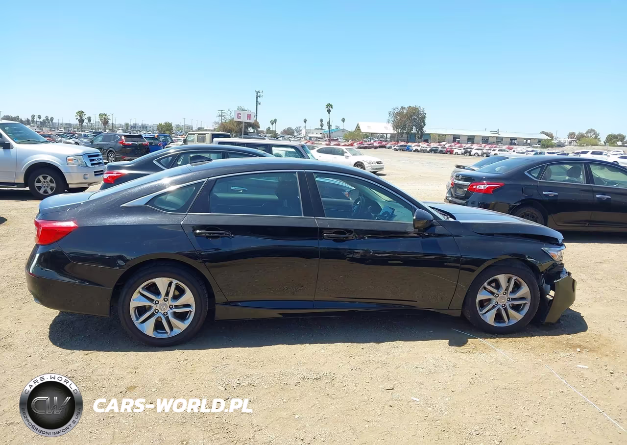 2018 Honda Accord Lx VIN:1HGCV1F1XJA173798 - 13