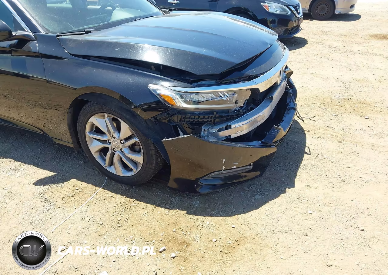 2018 Honda Accord Lx VIN:1HGCV1F1XJA173798 - 17