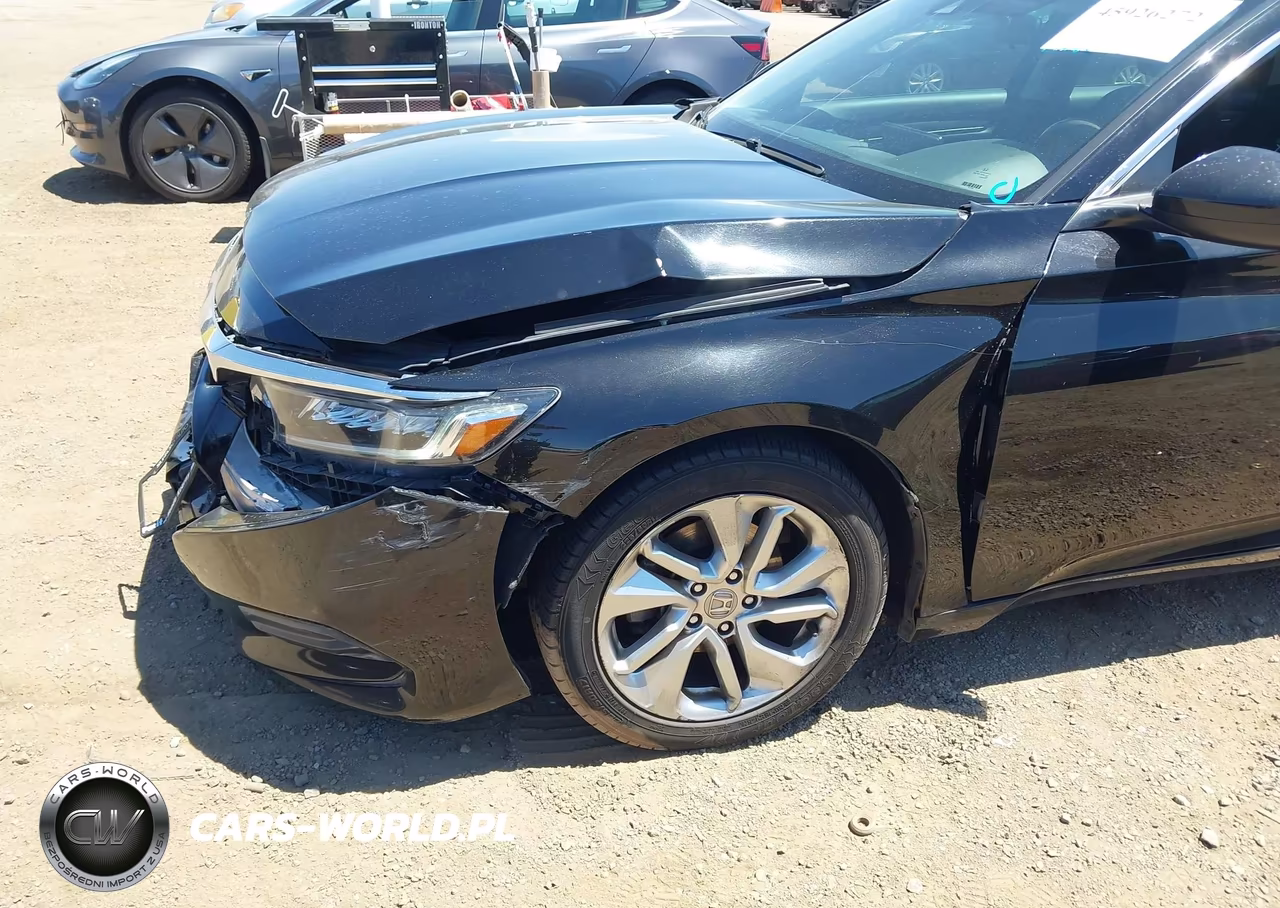 2018 Honda Accord Lx VIN:1HGCV1F1XJA173798 - 18