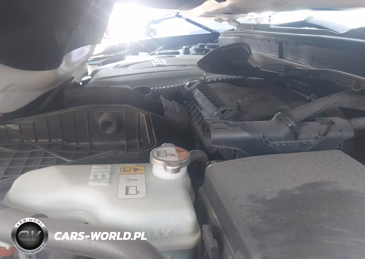 2015 Hyundai Sonata Hybrid Limited VIN:KMHEC4A46FA131910 - 10