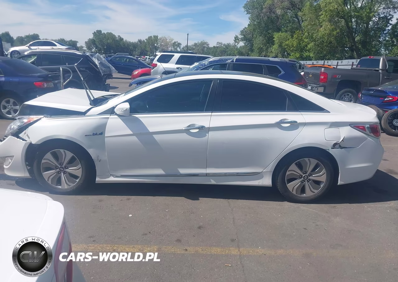 2015 Hyundai Sonata Hybrid Limited VIN:KMHEC4A46FA131910 - 14