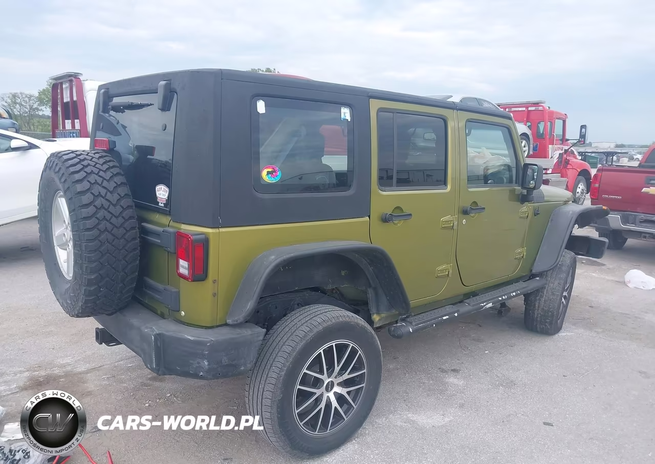 2008 Jeep Wrangler VIN:1J4GA39108L608985 - 4