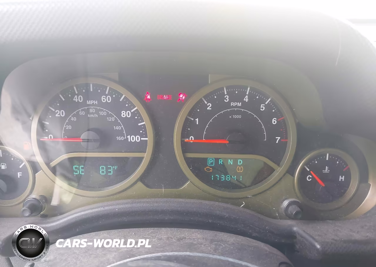 2008 Jeep Wrangler VIN:1J4GA39108L608985 - 7