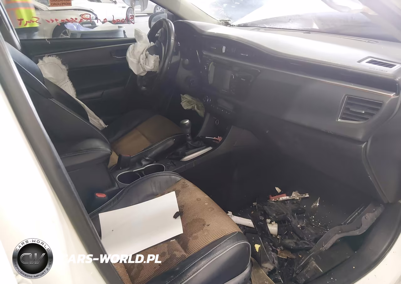 2014 Toyota Corolla S Plus VIN:5YFBURHE2EP011502 - 5